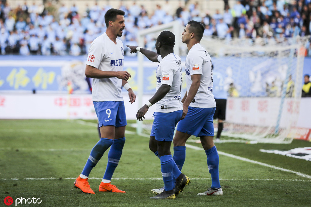 包含加时末段阿森纳备战中超，防线松动细节曝光，信心回归，团队化学反应显著的词条-开云首页